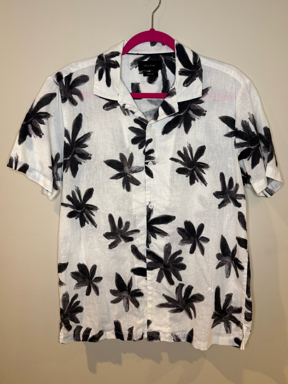 Porter & Ash Men's White & Black Floral Short-Sleeve Button-Up Shirt